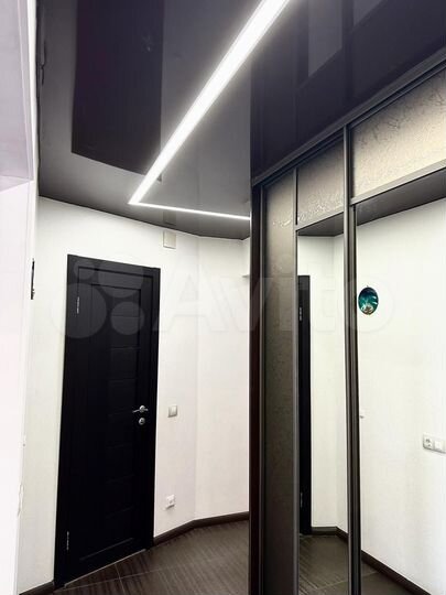 2-к. квартира, 64 м², 8/9 эт.