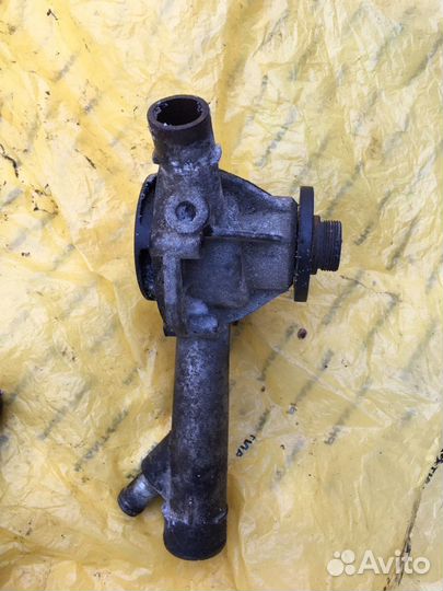 Помпа водяная Мерседес W210