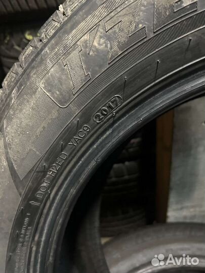 Kumho I'Zen KW31 215/60 R17