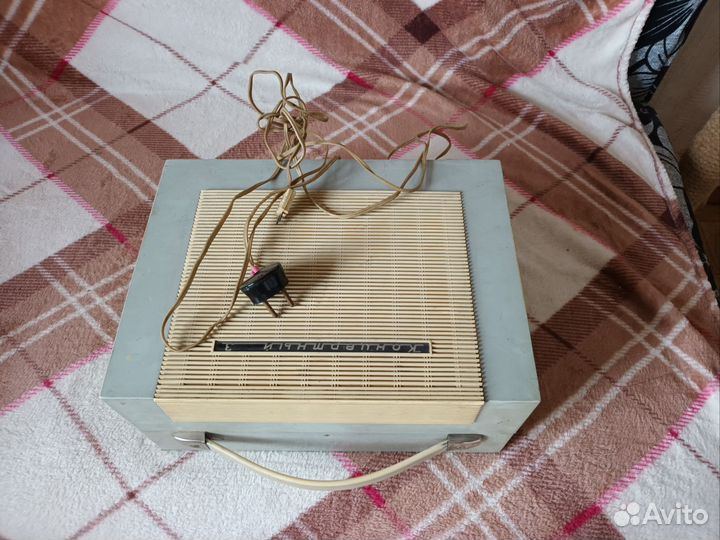 Виниловый проигрыватель cccр 60ые годы