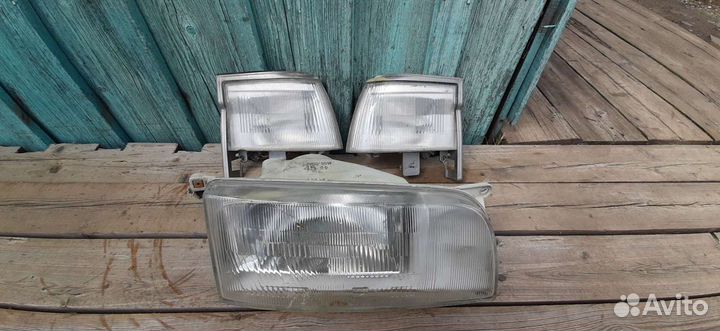 Фара Toyota Hiace
