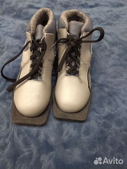 Лыжные ботинки