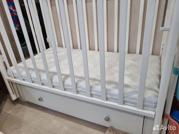 Детская кроватка