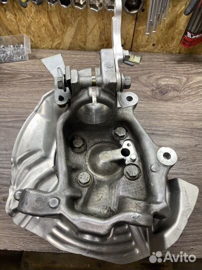 Кулаки поворотные в сборе со ступицами bmw 5 e39