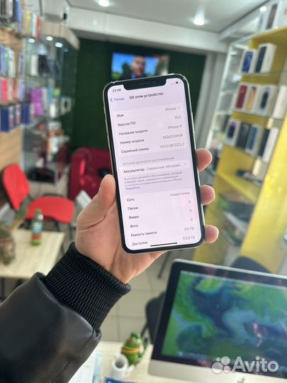 iPhone X, 64 ГБ