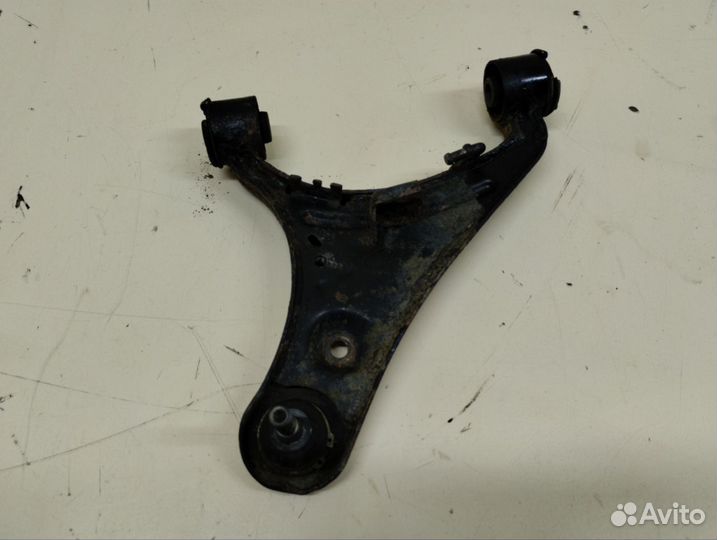 Рычаг передний верхний правый Land Rover Discovery