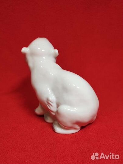 Фарфоровая статуэтка Белый медведь лфз СССР
