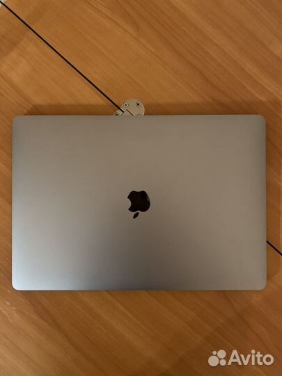 MacBook Pro (15-inch, 2018)