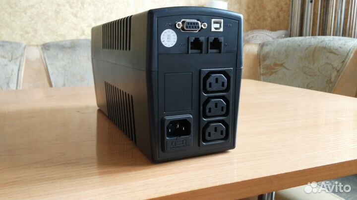 Ибп CyberPower value600EI, 600VA, 360W, IEC