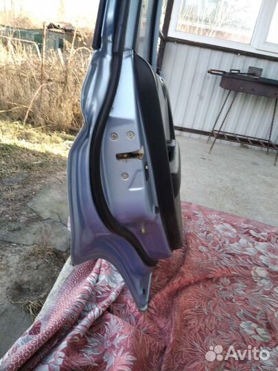 Дверь зад левая Honda Fif