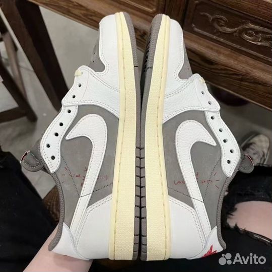 Travis Scott x Air Jordan 1Low OG SP Reverse Mocha