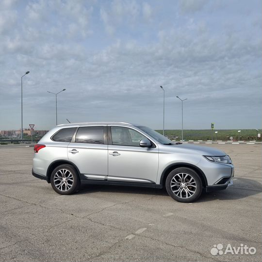 Mitsubishi Outlander 2.4 CVT, 2016, 125 000 км