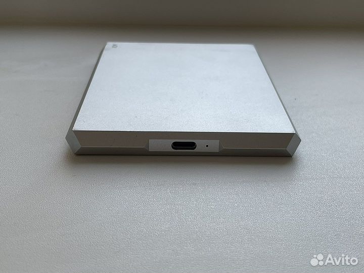 Внешний жесткий диск hdd LaCie Mobile Drive 1Tb