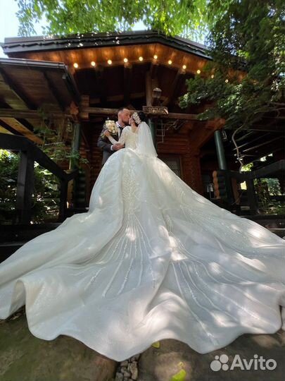 Свадебное платье пышное со шлейфом