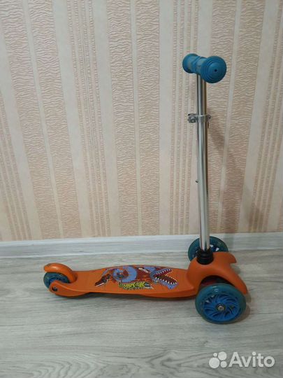Самокат детский трехколесный