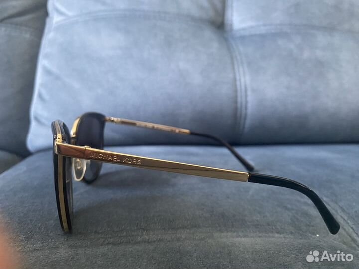 Солнцезащитные очки женские брендовые