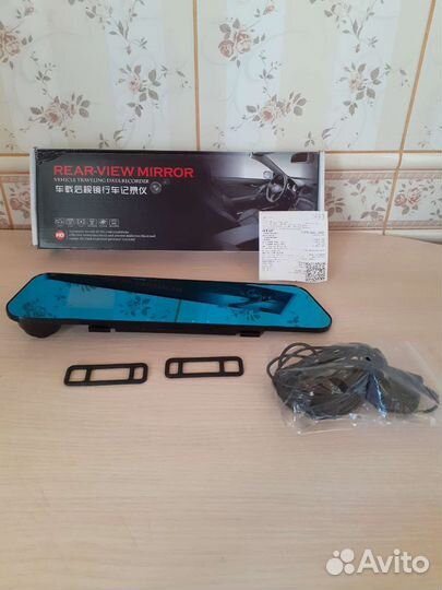 Видеорегистратор-зеркало