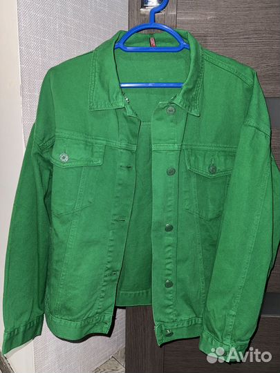 Джинсовая куртка зеленая