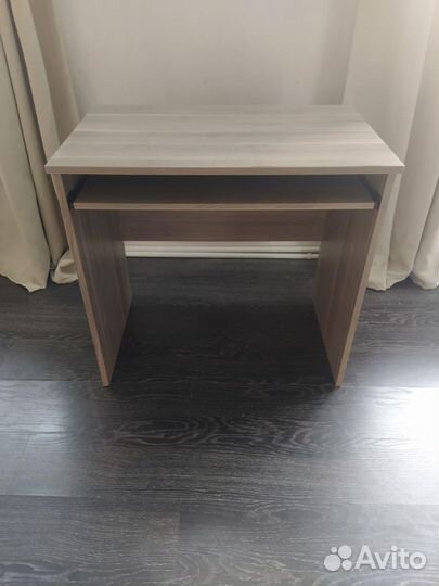 Компьютерный стол IKEA