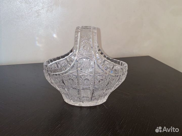 Ваза хрустальная