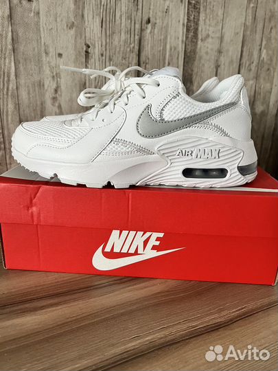 Кроссовки nike женские
