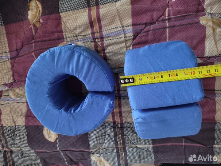 Две штуки подушки для поддержания рук и ног