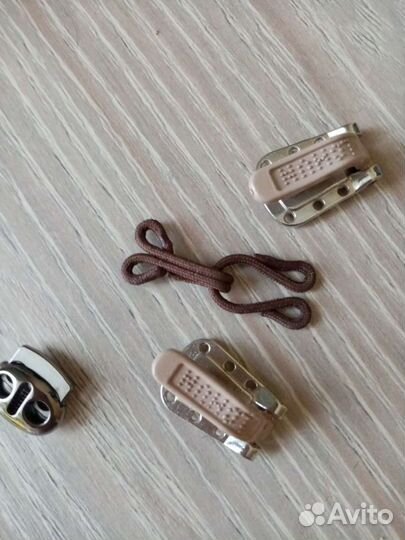 Шубные крючки, пуговицы, застежки