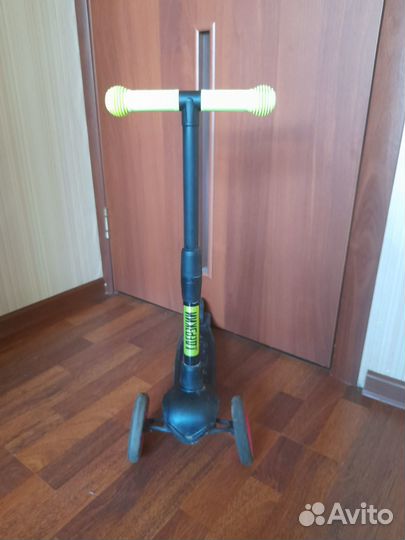 Самокат детский трехколесный