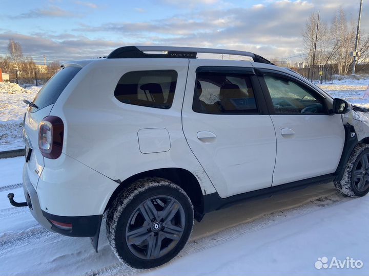 Renault Duster 1.3 МТ, 2021, битый, 105 000 км