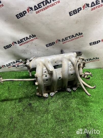 Коллектор впускной Nissan Almera N16 хетчбэк 1