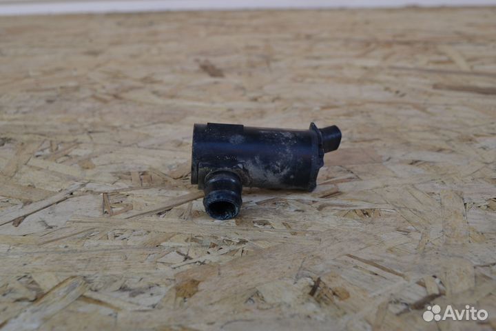 Моторчик омывателя Toyota Noah R60