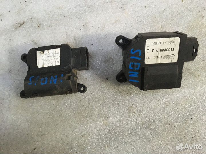 Моторчик привода заслонок отопителя