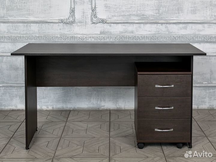 Офисные столы