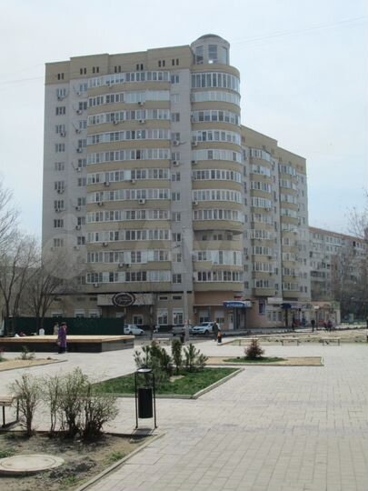 3-к. квартира, 145 м², 2/12 эт.