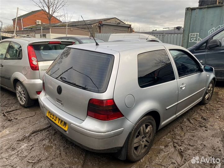 Разбор на запчасти Volkswagen Golf 4