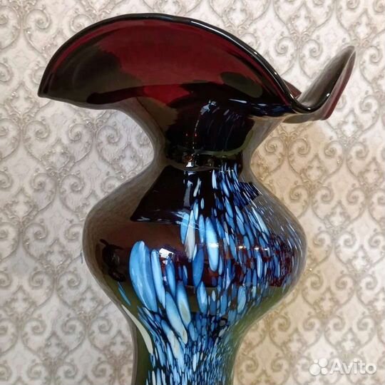 Цветные вазы для цветов Красный Май