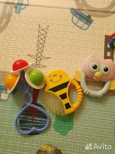 Игрушки для малышей пакетом
