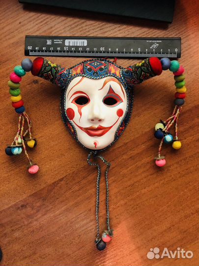 Венецианская, интерьерная маска