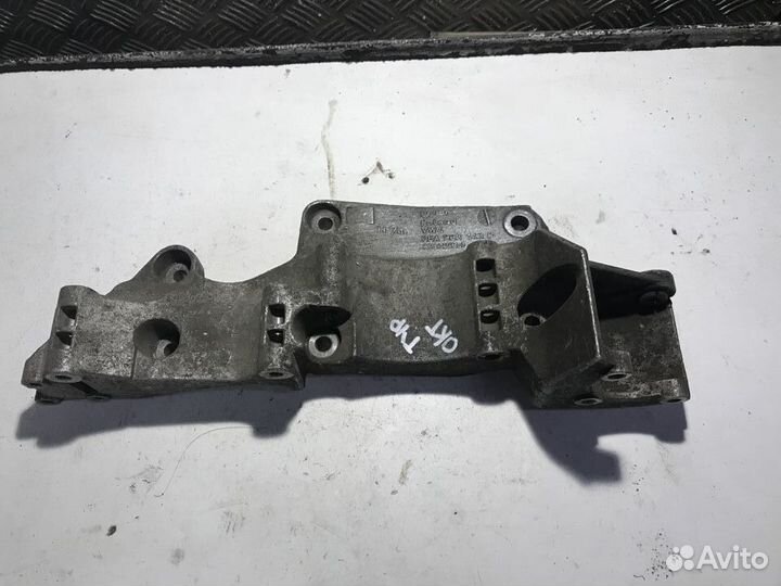 Кронштейн генератора Skoda Octavia Tour