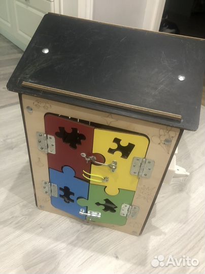 Бизиборд домик