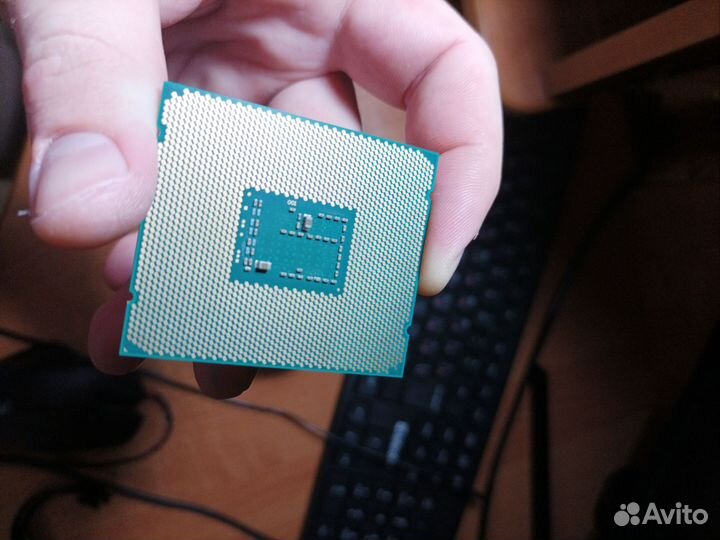 Серверный процессор Xeon E5-2666 v3