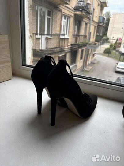 Туфли со шнуровкой