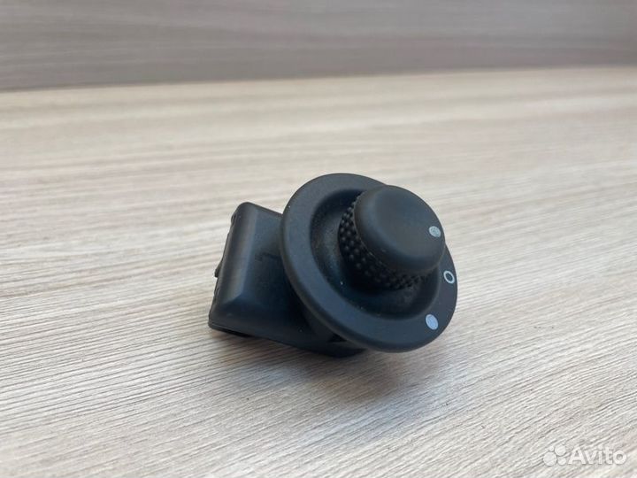 Блок регулировки зеркал Renault Duster