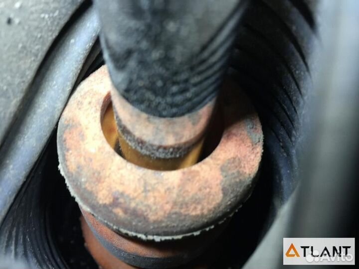 Стойка передняя toyota sienta