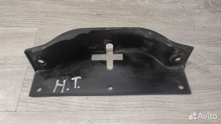 Накладка замка капота Hyundai Tucson