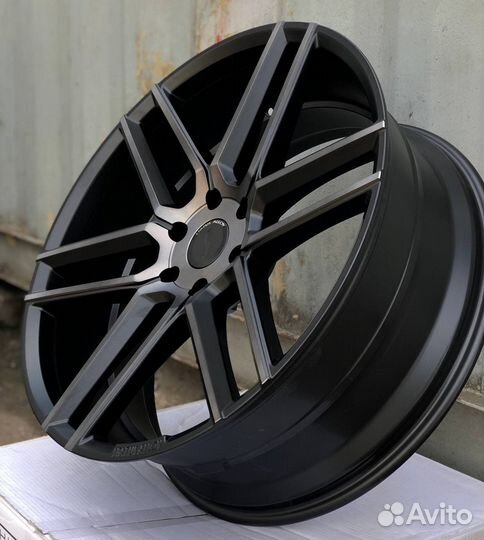 Диски Status R24 на Cadillac Escalade Infiniti QX