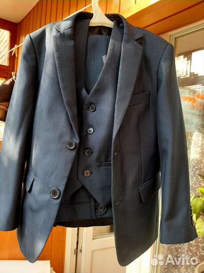 Костюм тройка на мальчика