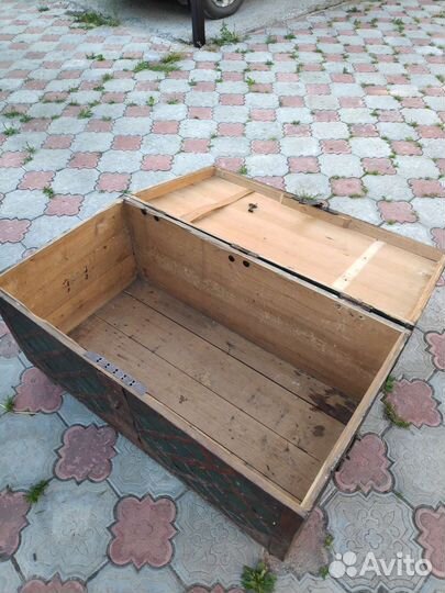 Сундук деревянный старинный