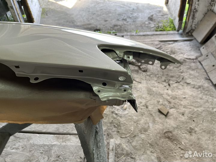 Крыло правое переднее