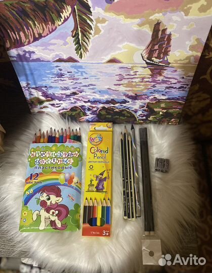 Набор цветных карандашей